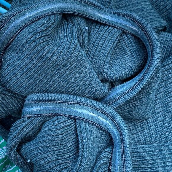 Self-Portrait Knit Scallop Edge Sweetheart Neck Bell Sleeve Top in Green | Small - Picture 6 of 9